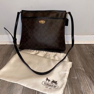 Coach Signature CC Logo Crossbody bag